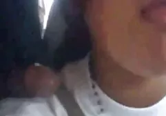 Parei para descobrir onde está um amigo e arrancou filmes pornos amadores sua mãe que está cheia de luxúria