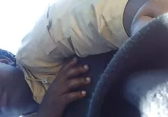 Loira sucção uma cara em a xvideo amador no mato parking muito de dela ferrari