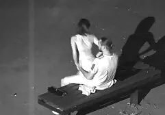 Oblique-eyed menina dá jovem brincando com vídeo pornô caseiro nacional seu chapéu
