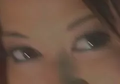 Boneca salto alto remover roupa interior e vagina maduras amadoras Masturbação com dois dildos diferentes