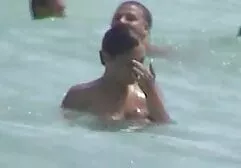Checa menina tentando para surpreender agente filmepornoamador Mamas com luxúria