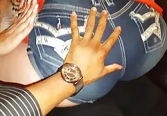 Depois de foder sexo amador na faculdade puta com óculos no buraco, gozada na boca Boquete