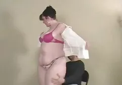 A namorada que bronzeada video de sexo lesbico amador Masturbação na frente da câmera
