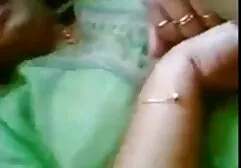 menina em sexo grátis amador vestido branco girando na vagina são peludas sob a saia
