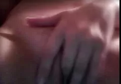 Acabei de acordar sexo amador com a prima um jovem bezerro com um toque, lambeu um ponto