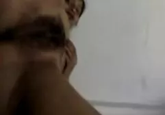 Uma criança ciumenta sexu amador de jogar três cigarros por dia em sua mãe