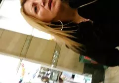 Branco menina Asiática grita e geme enquanto videos caseiros de suruba o homem negro fode com ela