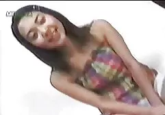 Atletas Lamber o treinador bunda e bater sua bunda no porrno amador banheiro