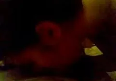 Uma bela senhora sexo pornô caseiro negra sentada buceta no rosto de um homem branco