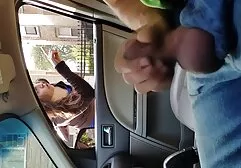Amante amassar o pão da largura dos atletas e cobrir videos de sexo amadores reais os chapéus peludos no chão