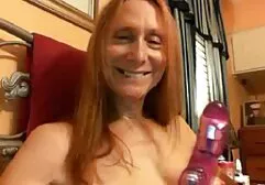 Secretária videos de sexo amadores gratis experiente com tatuagens nas costas descalças