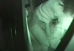 Jovem beleza mostra e buceta e bunda no vestiário porno brasileiro caiu na net