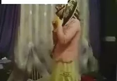 Casal musculoso montando uma ereção na bunda de um xvideos anal amador brasileiro namorado com um homem que não tinha raspado no banheiro